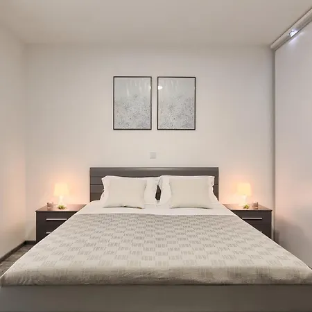 Hill 12 Tatil Evi